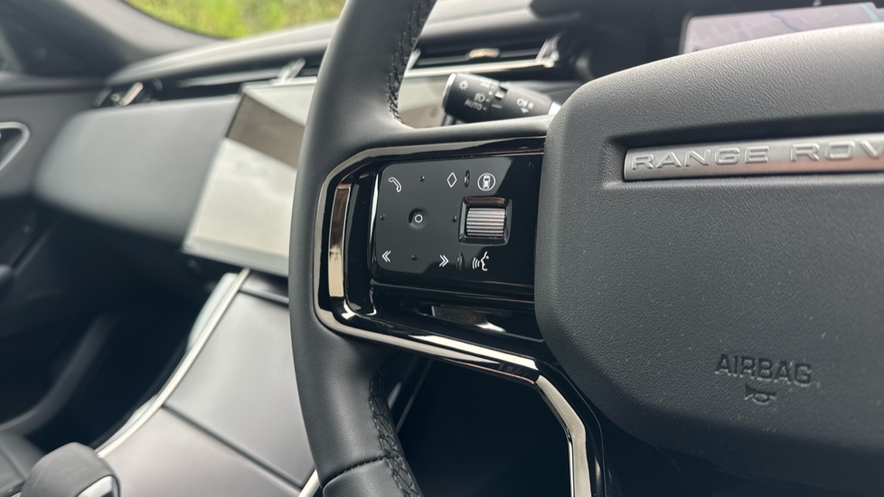 Land Rover Range Rover Velar 2.0 D200 MHEV Dynamic SE 5dr Auto Diesel Estate - Image 57