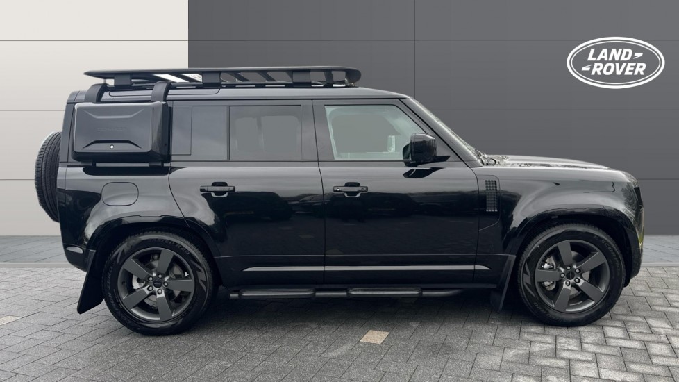 Land Rover Defender 3.0 D250 X-Dynamic HSE 110 5dr Auto Diesel Estate - Image 5
