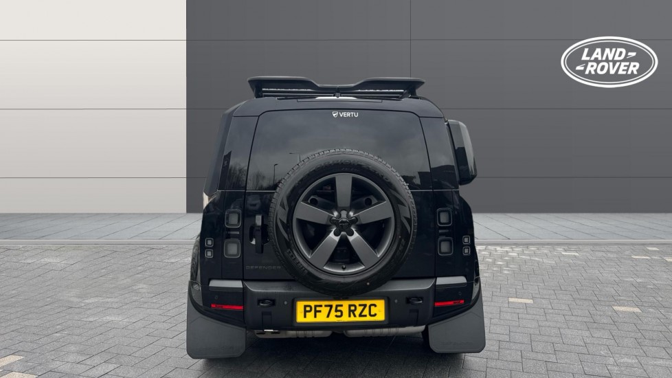 Land Rover Defender 3.0 D250 X-Dynamic HSE 110 5dr Auto Diesel Estate - Image 6