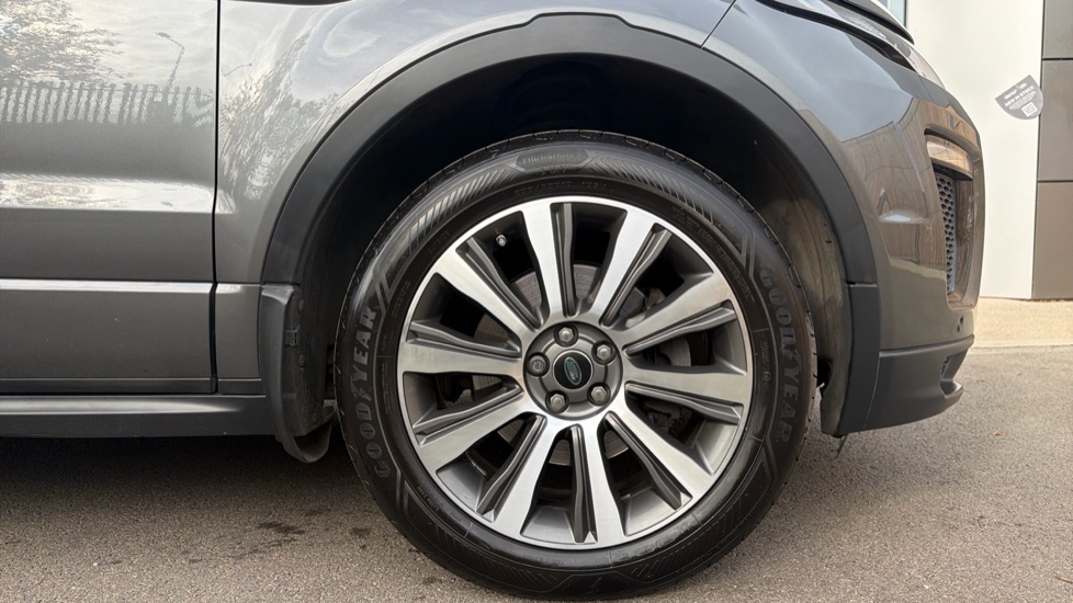 Land Rover Range Rover Evoque 2.0 TD4 HSE Dynamic 5dr Auto Diesel Hatchback - Image 8