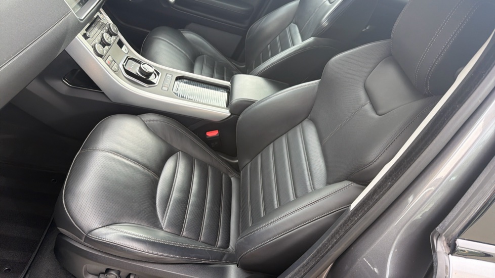 Land Rover Range Rover Evoque 2.0 TD4 HSE Dynamic 5dr Auto Diesel Hatchback - Image 45