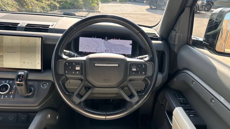 Land Rover Defender 3.0 D300 X-Dynamic HSE 110 5dr Auto Diesel Estate - Image 15