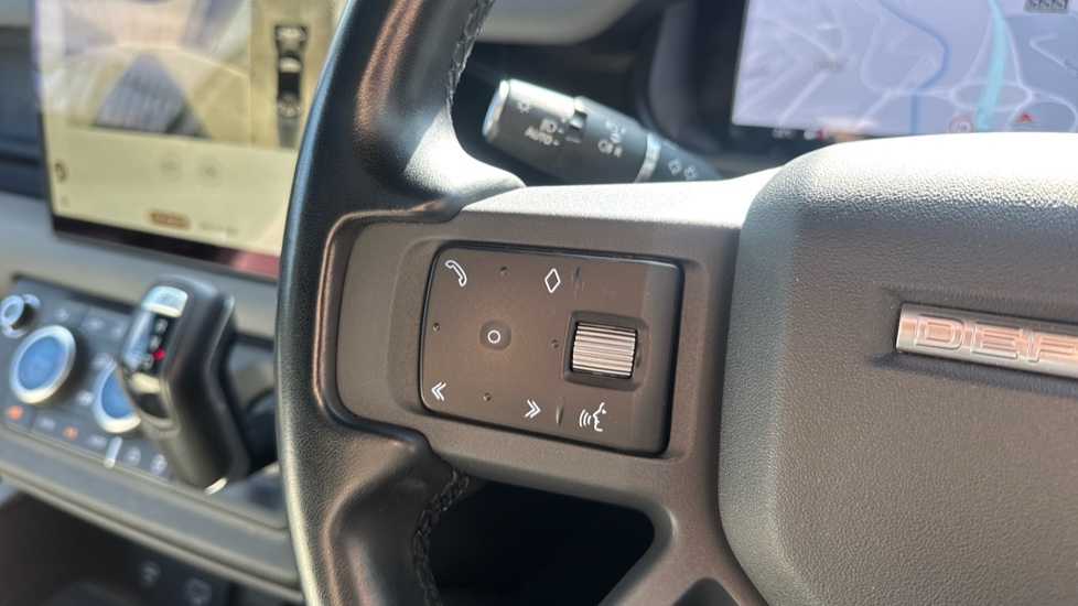 Land Rover Defender 3.0 D300 X-Dynamic HSE 110 5dr Auto Diesel Estate - Image 50