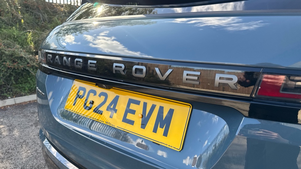 Land Rover Range Rover Evoque 2.0 D200 Dynamic SE 5dr Auto Diesel Hatchback - Image 24