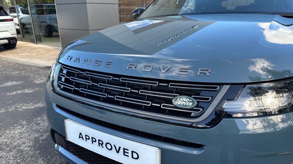 Land Rover Range Rover Evoque 2.0 D200 Dynamic SE 5dr Auto Diesel Hatchback - Image 33