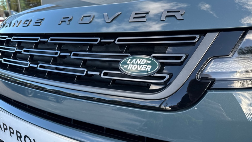 Land Rover Range Rover Evoque 2.0 D200 Dynamic SE 5dr Auto Diesel Hatchback - Image 34
