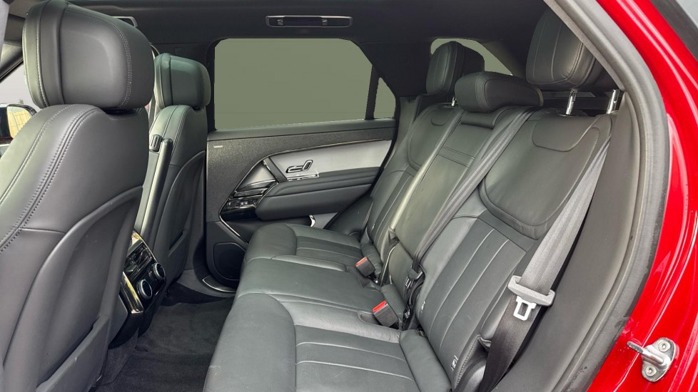 Land Rover Range Rover Sport 3.0 D300 Dynamic SE 5dr Auto Diesel Estate - Image 4