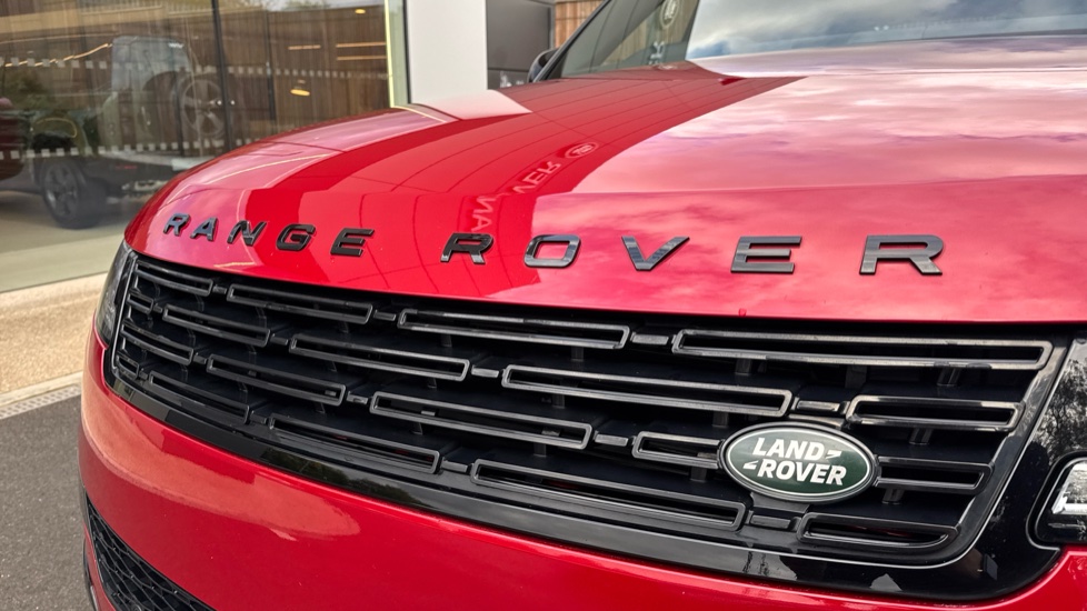 Land Rover Range Rover Sport 3.0 D300 Dynamic SE 5dr Auto Diesel Estate - Image 34