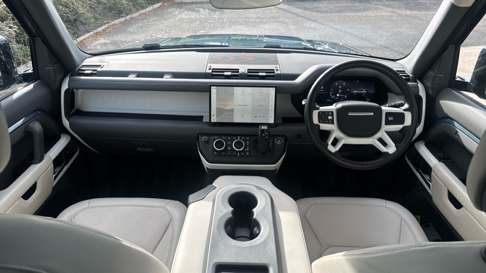Land Rover Defender 3.0 D250 HSE 90 3dr Auto [6 Seat] Diesel Estate - Image 9