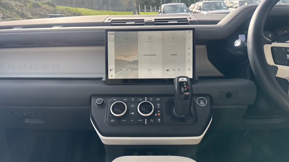 Land Rover Defender 3.0 D250 HSE 90 3dr Auto [6 Seat] Diesel Estate - Image 14