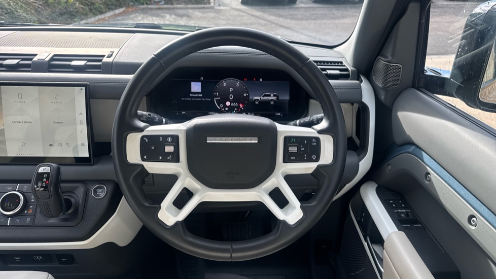 Land Rover Defender 3.0 D250 HSE 90 3dr Auto [6 Seat] Diesel Estate - Image 15