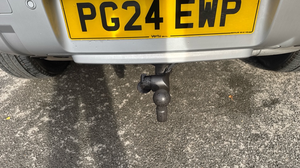 Land Rover Defender 3.0 D250 HSE 90 3dr Auto [6 Seat] Diesel Estate - Image 39