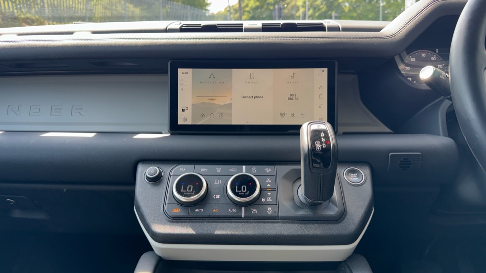 Land Rover Defender 3.0 D250 XS Edition 110 5dr Auto Diesel Estate - Image 14
