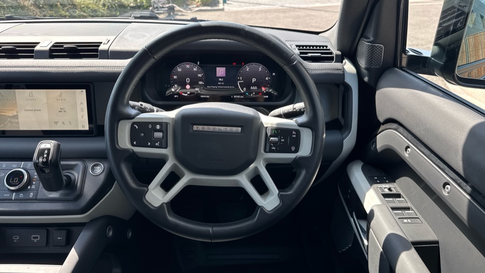 Land Rover Defender 3.0 D250 XS Edition 110 5dr Auto Diesel Estate - Image 15