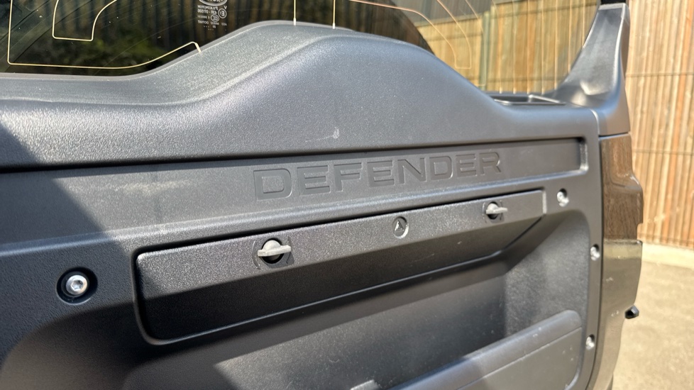 Land Rover Defender 3.0 D250 XS Edition 110 5dr Auto Diesel Estate - Image 29