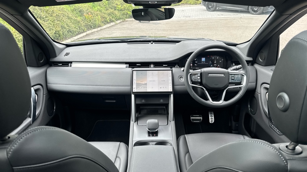 Land Rover Discovery Sport 2.0 D200 Dynamic SE 5dr Auto [5 Seat] Diesel Station Wagon - Image 9