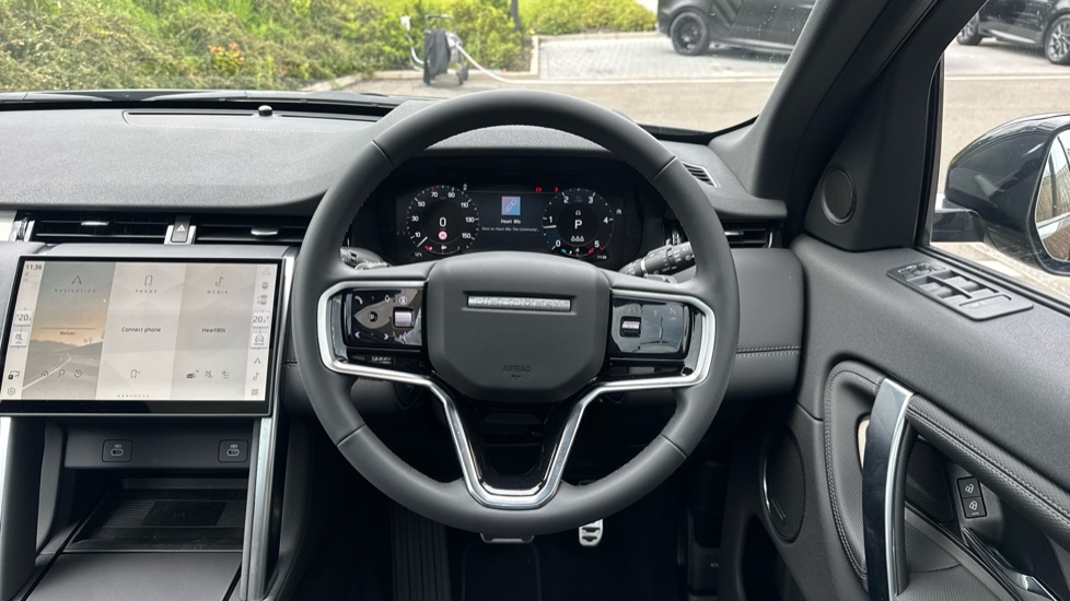 Land Rover Discovery Sport 2.0 D200 Dynamic SE 5dr Auto [5 Seat] Diesel Station Wagon - Image 15