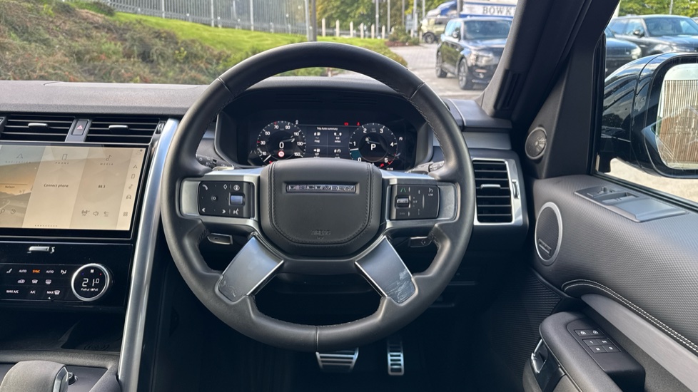 Land Rover Discovery Diesel 3.0 D350 Dynamic HSE Commercial Auto - Image 15