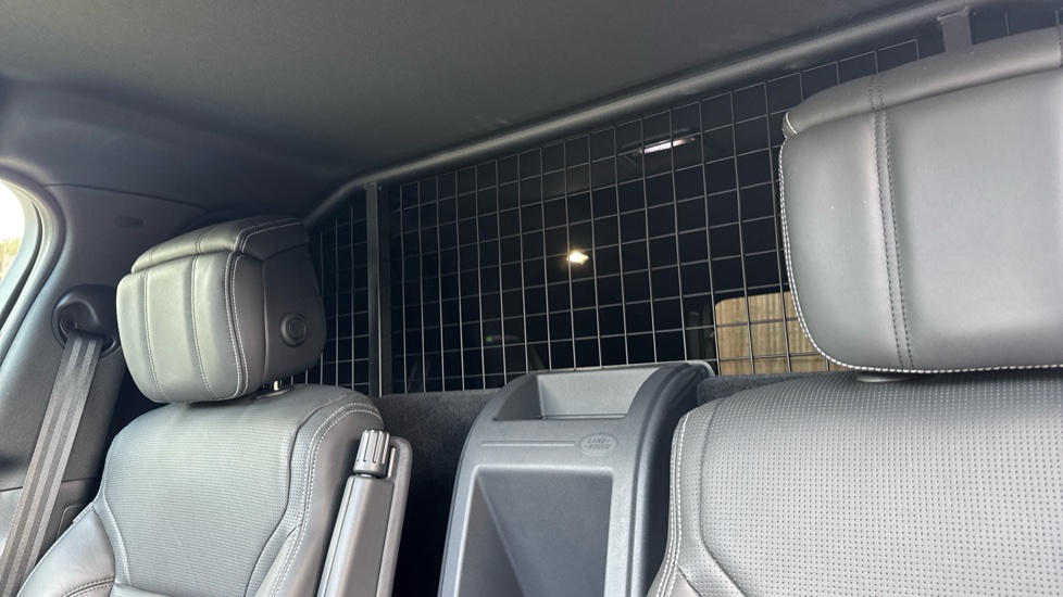 Land Rover Discovery Diesel 3.0 D350 Dynamic HSE Commercial Auto - Image 18