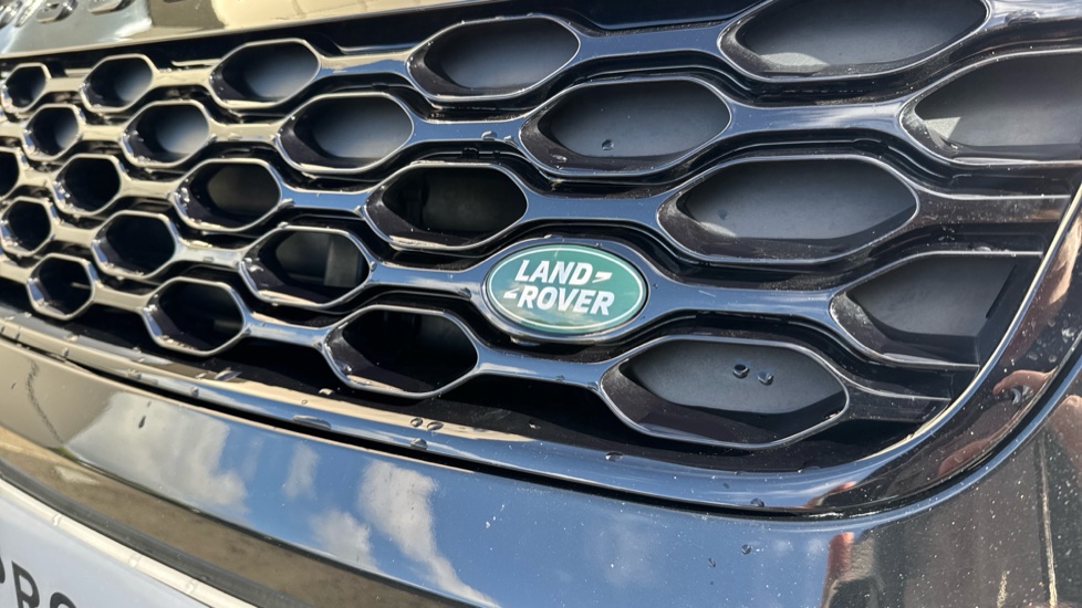 Land Rover Discovery Diesel 3.0 D350 Dynamic HSE Commercial Auto - Image 37