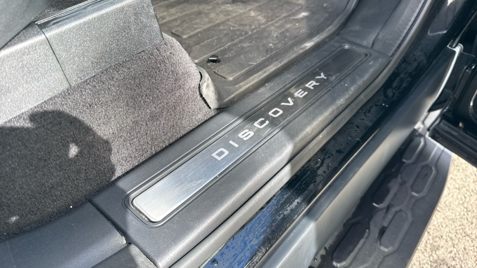 Land Rover Discovery Diesel 3.0 D350 Dynamic HSE Commercial Auto - Image 47