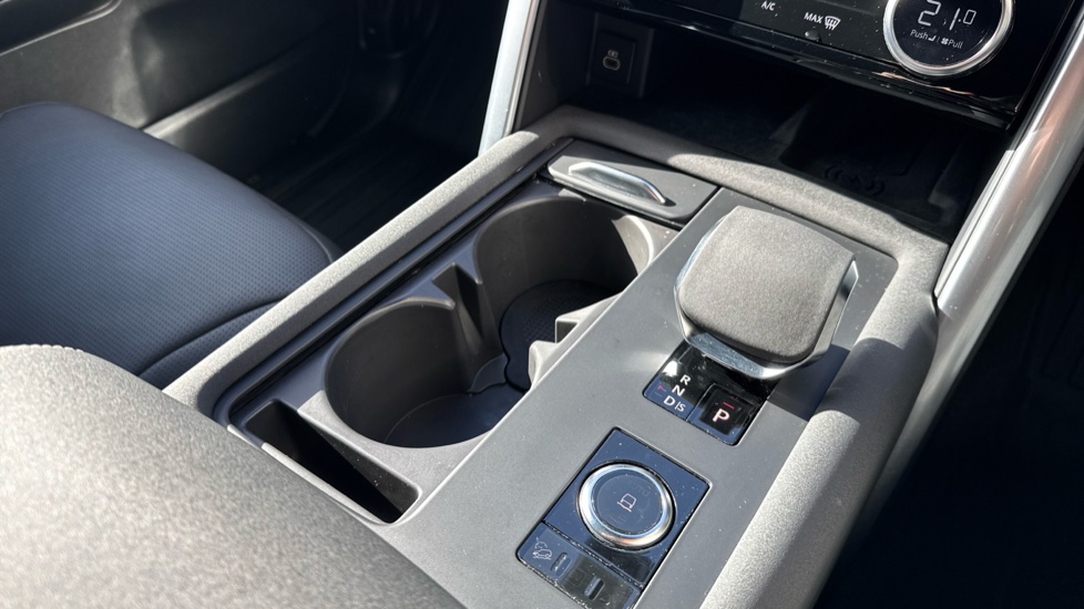 Land Rover Discovery Diesel 3.0 D350 Dynamic HSE Commercial Auto - Image 60