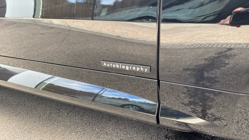 Land Rover Range Rover Sport 3.0 D300 Autobiography 5dr Auto Diesel Estate - Image 39