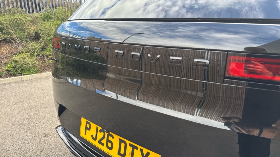 Land Rover Range Rover Sport 3.0 D300 Autobiography 5dr Auto Diesel Estate - Image 43