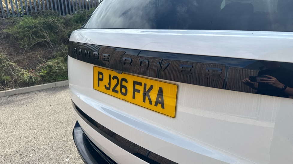 Land Rover Range Rover 3.0 P460e HSE 4dr Auto Estate - Image 25