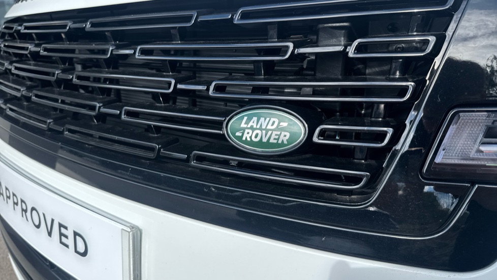 Land Rover Range Rover 3.0 P460e HSE 4dr Auto Estate - Image 38