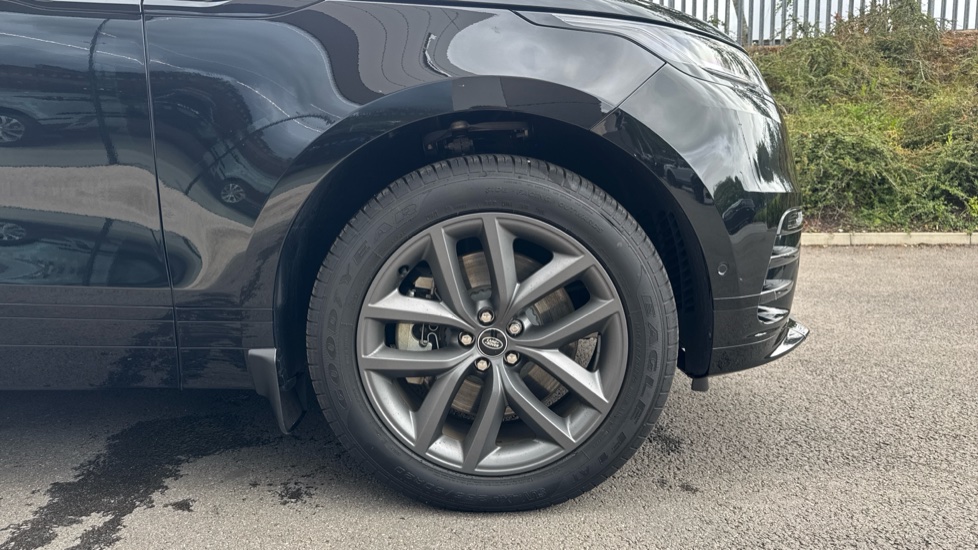 Land Rover Range Rover Velar 2.0 P400e Dynamic SE 5dr Auto Estate - Image 8