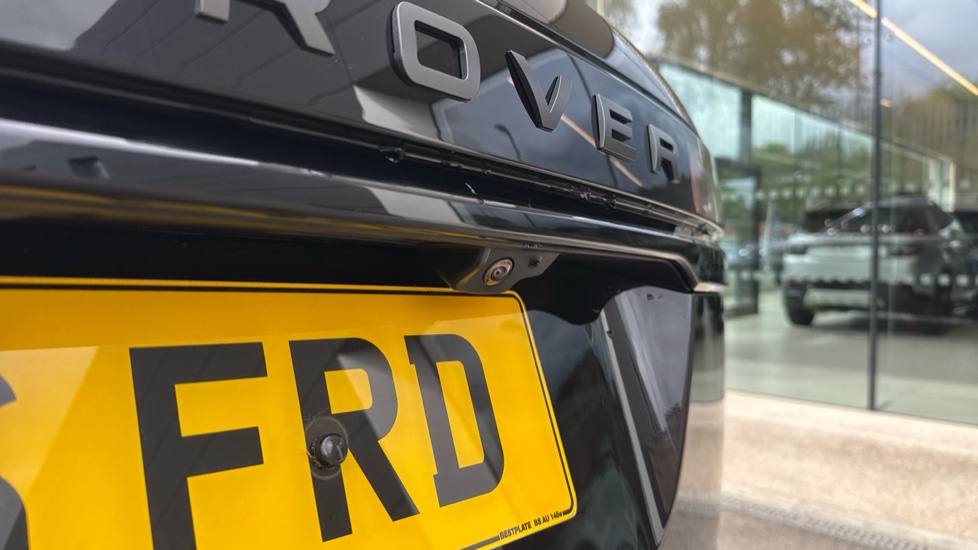 Land Rover Range Rover Velar 2.0 P400e Dynamic SE 5dr Auto Estate - Image 27