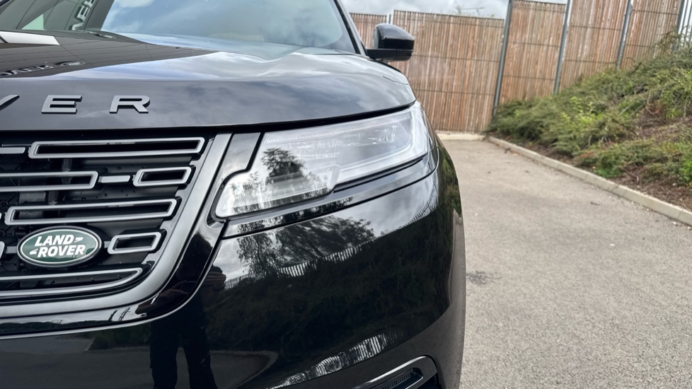 Land Rover Range Rover Velar 2.0 P400e Dynamic SE 5dr Auto Estate - Image 38