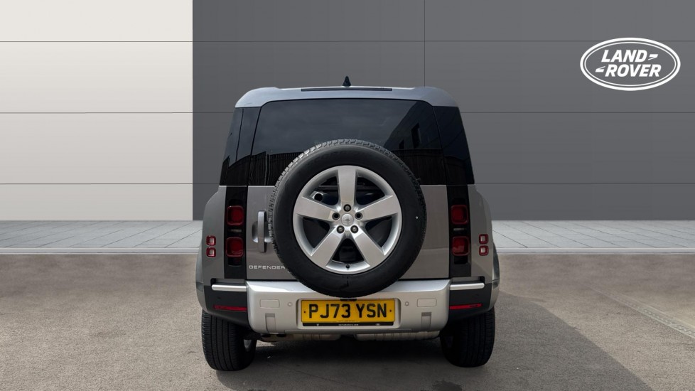 Land Rover Defender 3.0 D250 HSE 110 5dr Auto Diesel Estate - Image 6