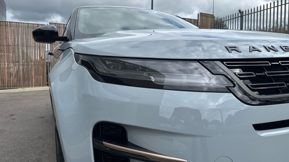 Land Rover Range Rover Evoque 2.0 D200 Dynamic HSE 5dr Auto Diesel Hatchback - Image 17