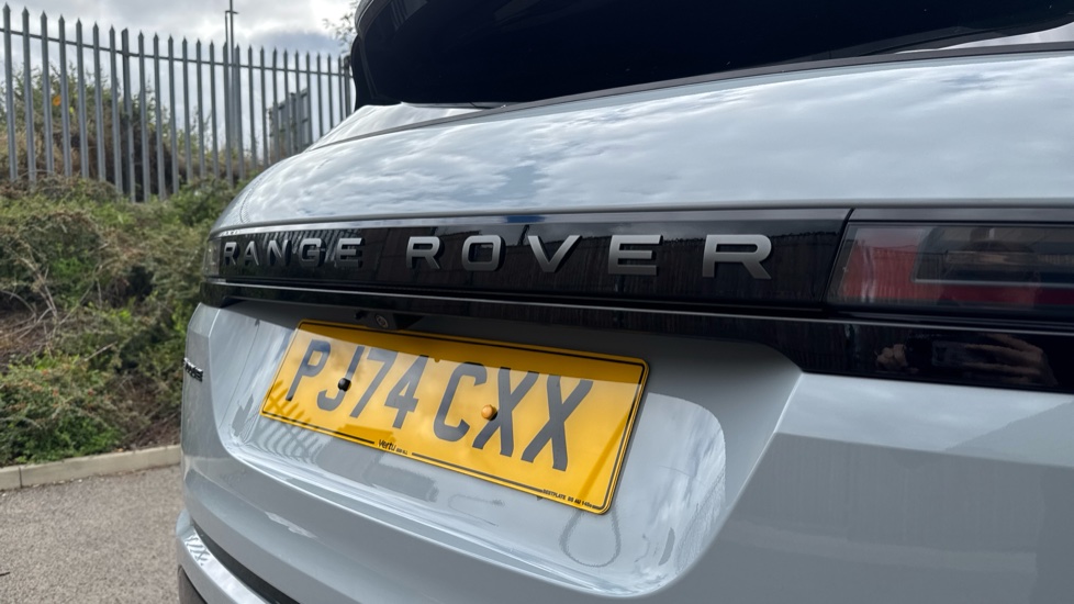 Land Rover Range Rover Evoque 2.0 D200 Dynamic HSE 5dr Auto Diesel Hatchback - Image 24