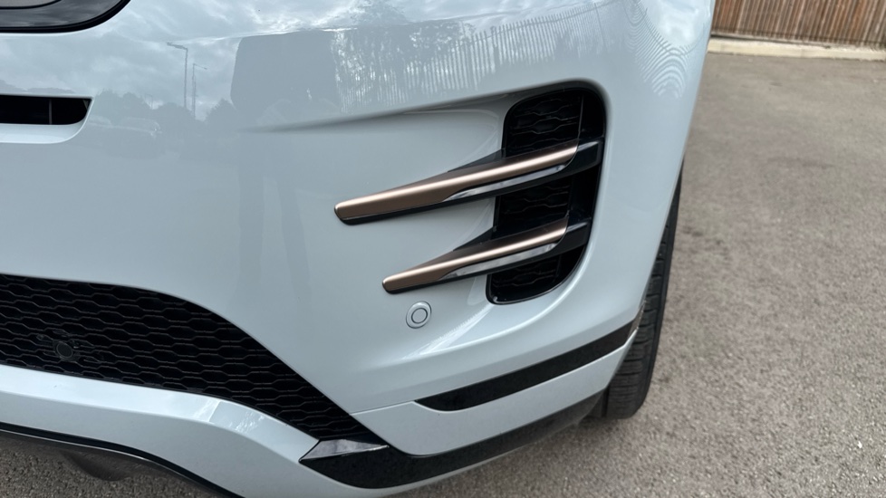 Land Rover Range Rover Evoque 2.0 D200 Dynamic HSE 5dr Auto Diesel Hatchback - Image 35