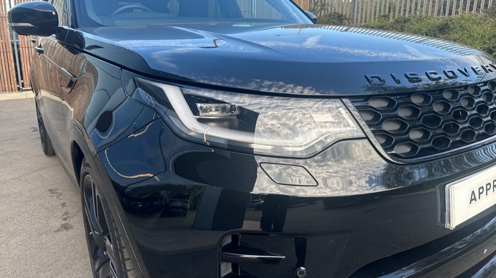 Land Rover Discovery 3.0 D350 Dynamic HSE 5dr Auto Diesel Station Wagon - Image 17