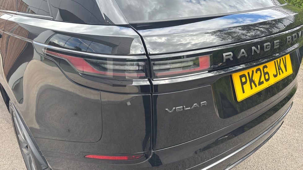 Land Rover Range Rover Velar 2.0 D200 MHEV Dynamic SE 5dr Auto Diesel Estate - Image 19