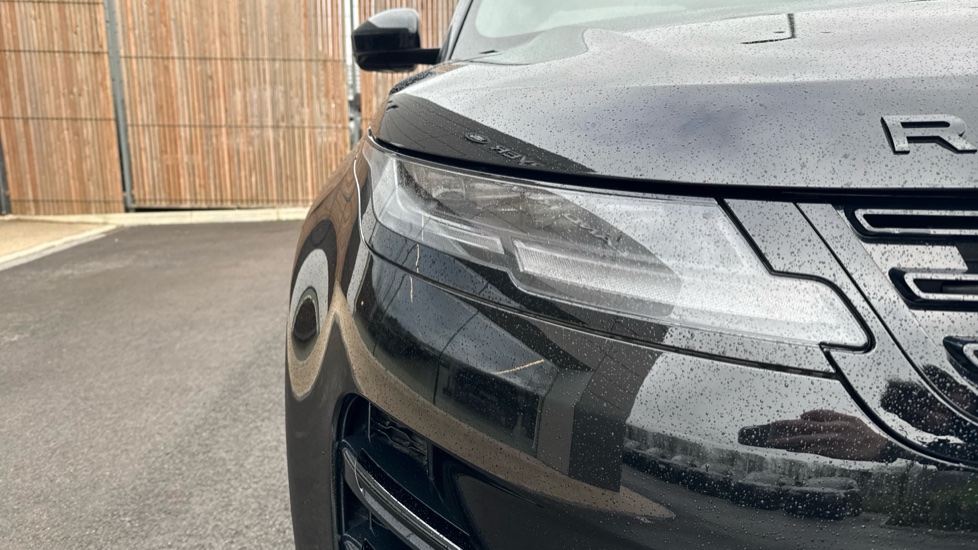 Land Rover Range Rover Evoque 2.0 D200 Autobiography 5dr Auto [Revised] Diesel Hatchback - Image 17