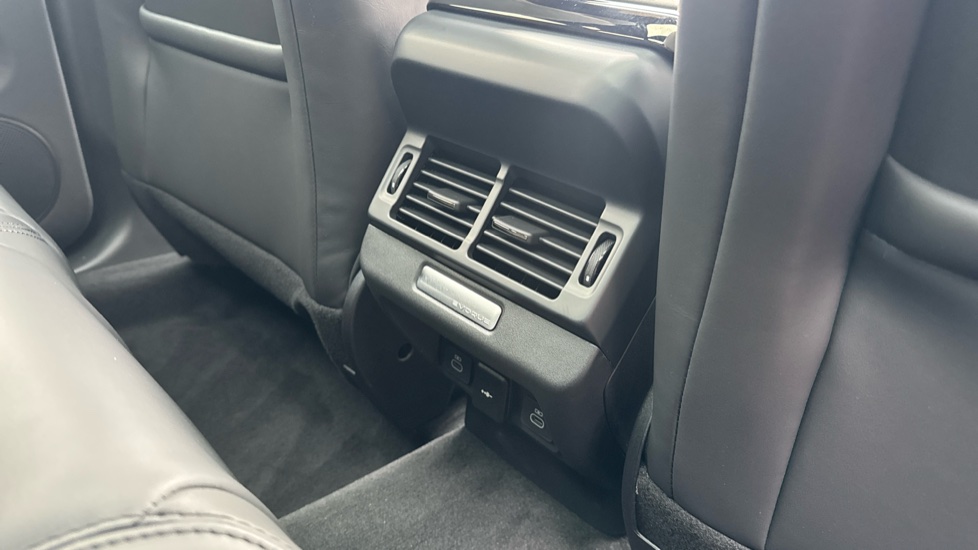 Land Rover Range Rover Evoque 2.0 D200 Autobiography 5dr Auto [Revised] Diesel Hatchback - Image 18