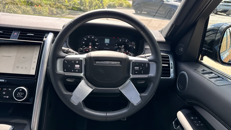 Land Rover Discovery 3.0 D350 Dynamic HSE 5dr Auto Diesel Station Wagon - Image 15