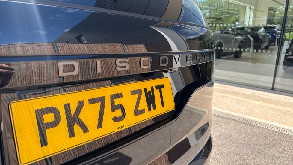 Land Rover Discovery 3.0 D350 Dynamic HSE 5dr Auto Diesel Station Wagon - Image 26