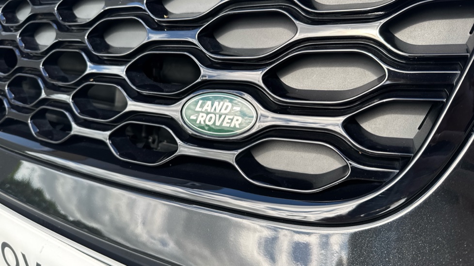 Land Rover Discovery 3.0 D350 Dynamic HSE 5dr Auto Diesel Station Wagon - Image 36