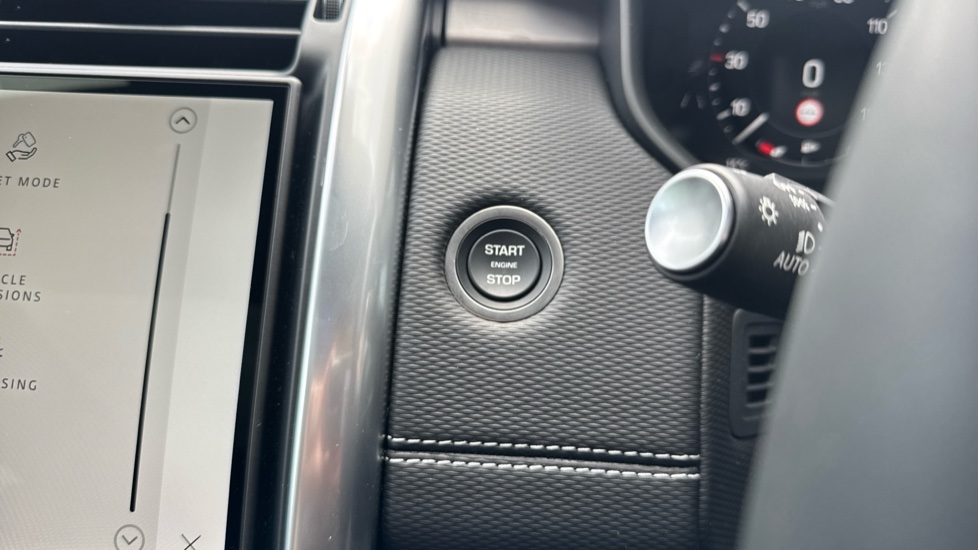 Land Rover Discovery 3.0 D350 Dynamic HSE 5dr Auto Diesel Station Wagon - Image 76