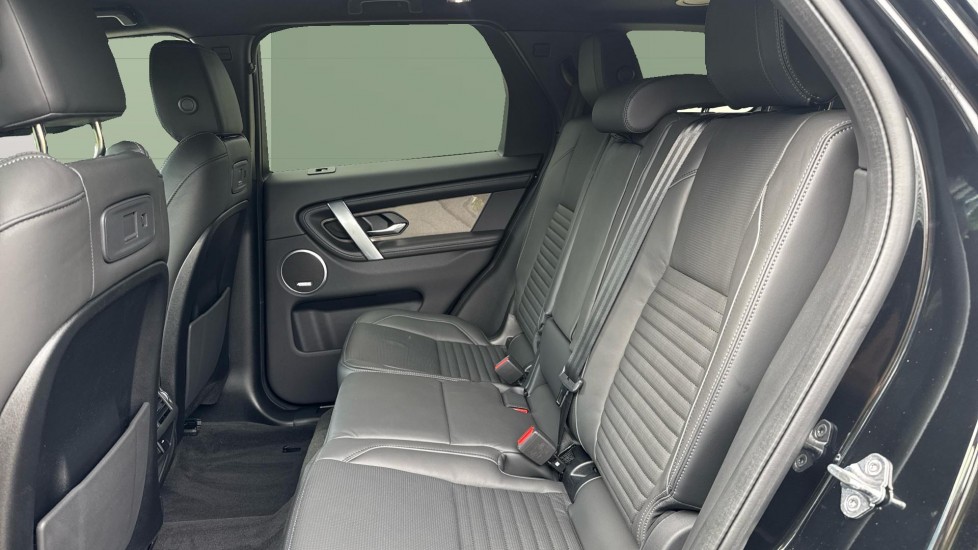 Land Rover Discovery Sport 1.5 P270e Metropolitan 5dr Auto [5 Seat] Station Wagon - Image 4