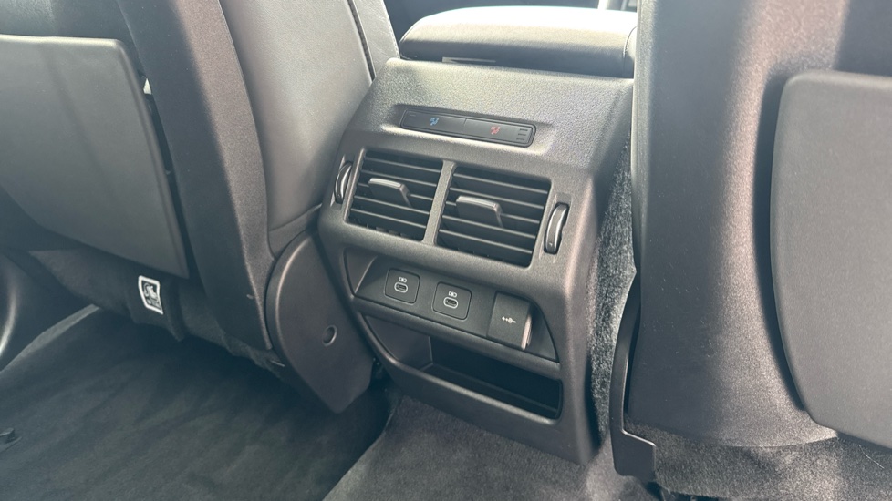Land Rover Discovery Sport 1.5 P270e Metropolitan 5dr Auto [5 Seat] Station Wagon - Image 18
