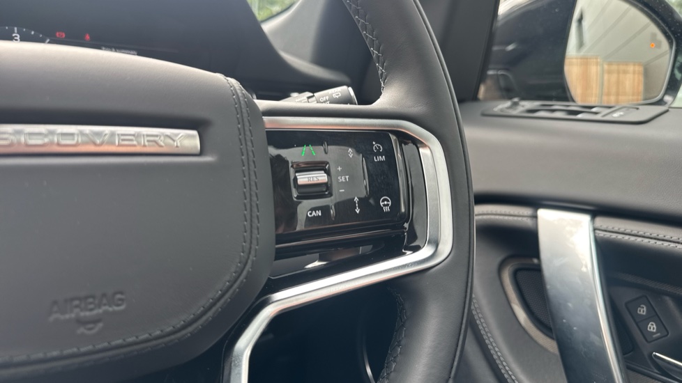 Land Rover Discovery Sport 1.5 P270e Metropolitan 5dr Auto [5 Seat] Station Wagon - Image 50