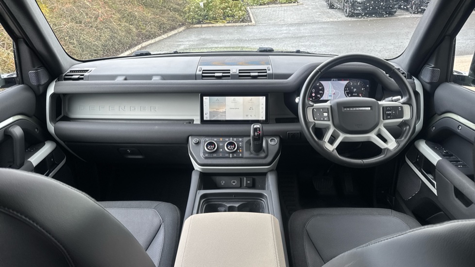 Land Rover Defender 2.0 D200 SE 110 5dr Auto Diesel Estate - Image 9