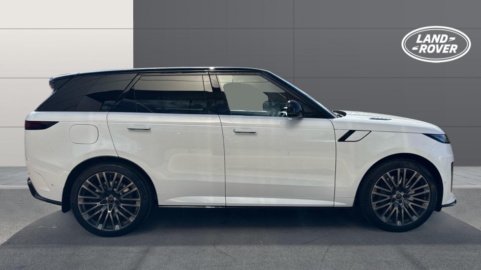 Land Rover Range Rover Sport 4.4 P635 V8 SV 5dr Auto Petrol Estate - Image 5